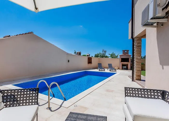 Queen Jelena 빌라 Galižana