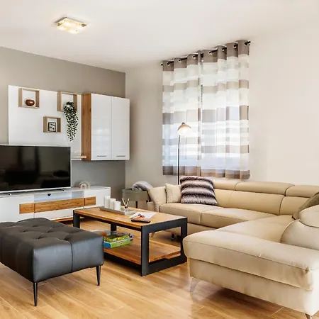 Queen Jelena Galižana