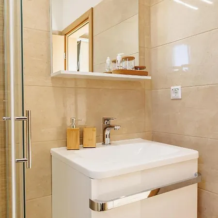 Villa Queen Jelena *