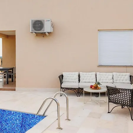 Villa Queen Jelena *